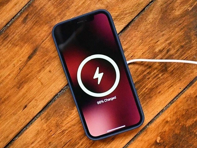 六合苹果手机维修分享iPhone 12可以随便充电吗 